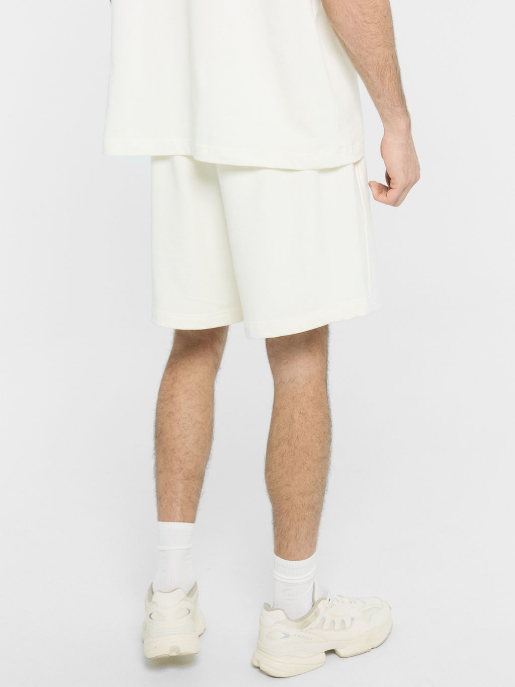 Шорты мужские в светло-молочном цвете св.молочный 131093