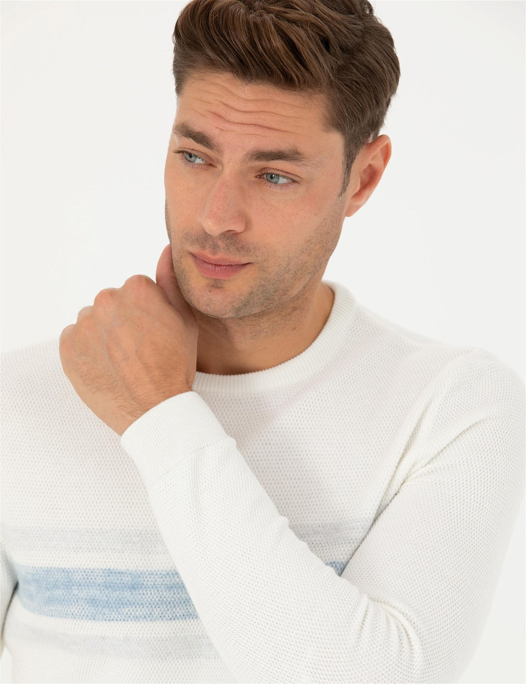 Ekru Slim Fit Fermuarl_ Dik Yaka Triko Kazak