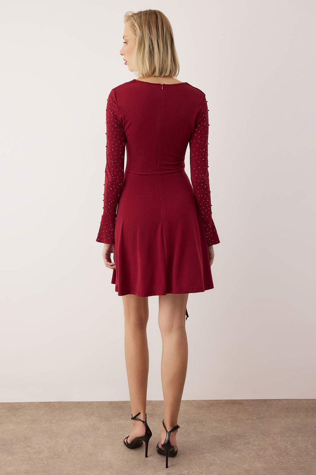 TRENDYOLMILLA Siyah Inci Aksesuarl? Orme K?sa S?k Abiye Elbise TPRAW24EL00259  фото 12