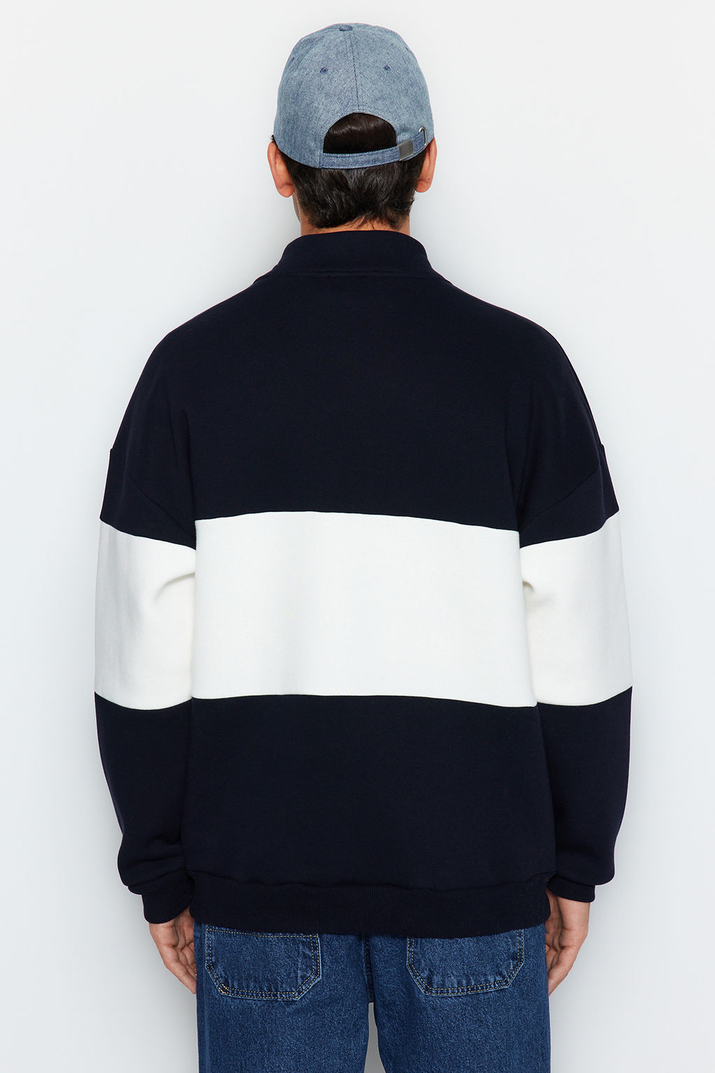 TRENDYOL MAN Siyah Oversize/Genis Kesim C?tc?tl? Renk Ici Polar Pamuklu Sweatshirt TMNAW24SW00160 - Trendyolmilla фото 4