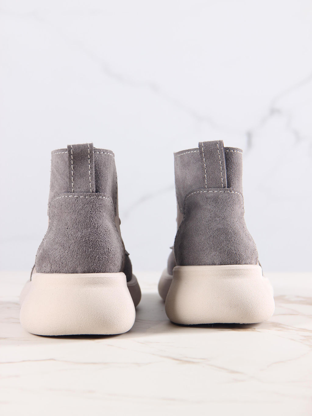 Ботинки 305.927be.Ваниль серый замша/байка