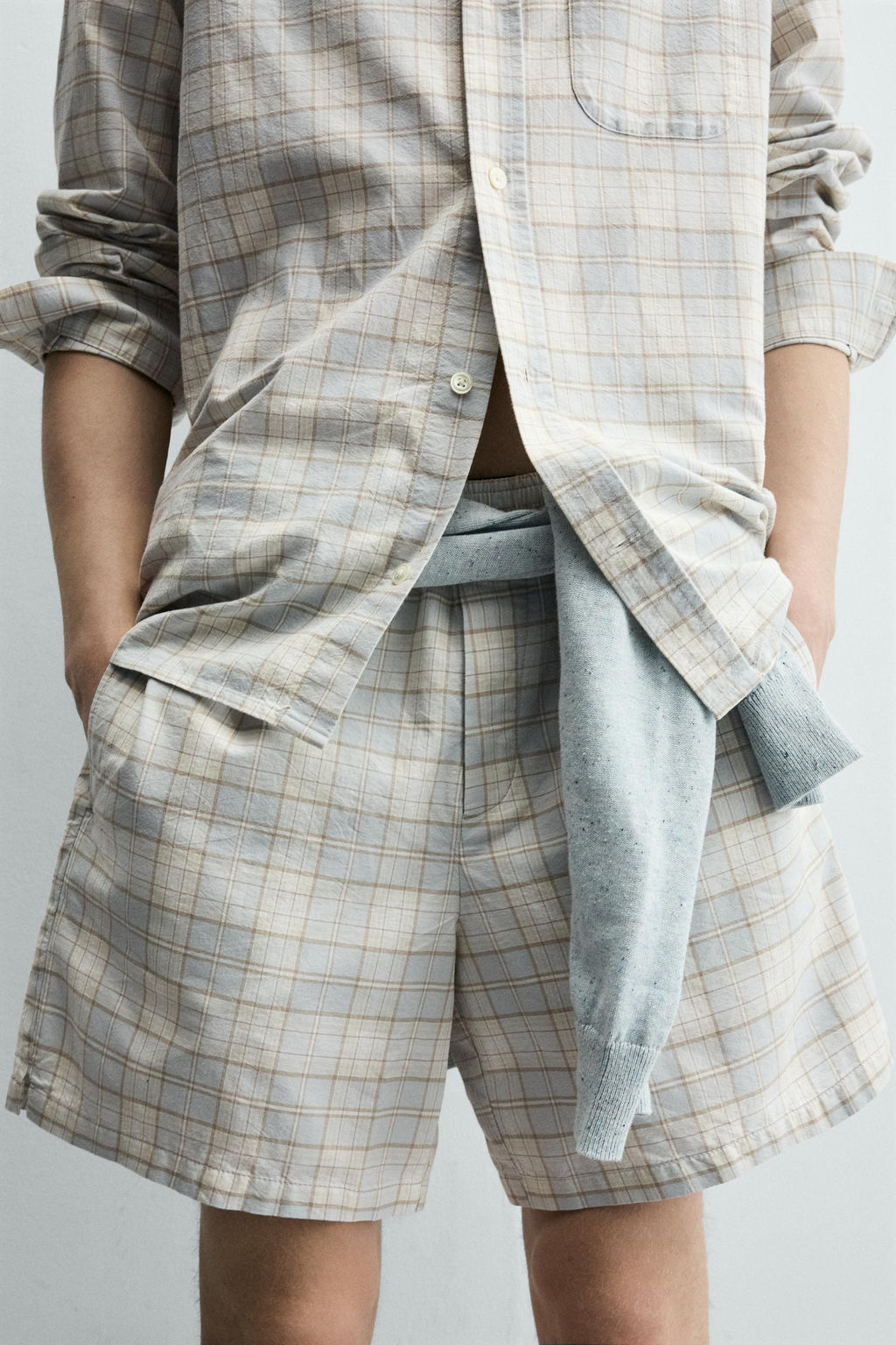 BERMUDA REGULAR FIT CUADROS / Celeste