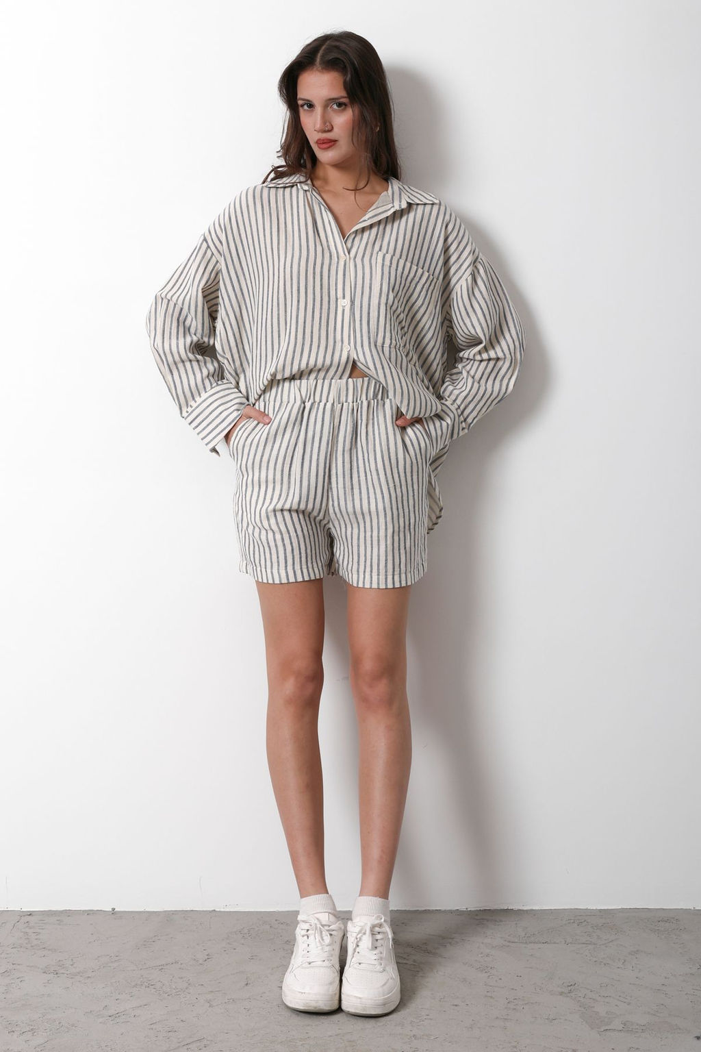 TRENDYOLMILLA Bej Beli Lastikli Cizgili Muslin Sort & Bermuda TWOSS25SR00039 фото 4