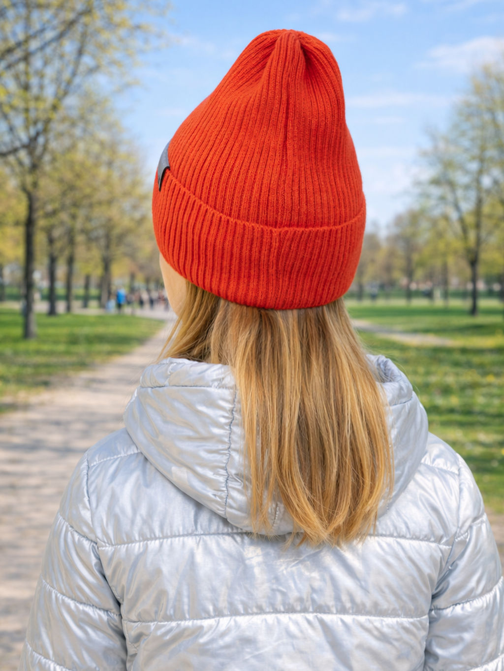 Шапка вязаная красная