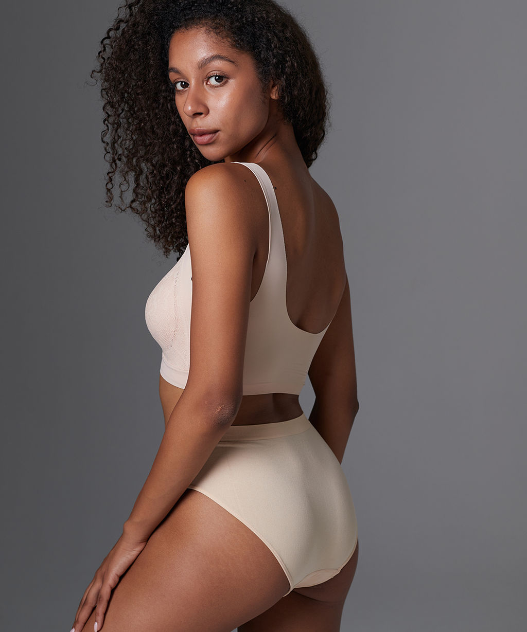 Трусы женские бесшовные с высокой посадкой Vanessa GB-001 нейлон, эластан бежевый размеры S, M, L