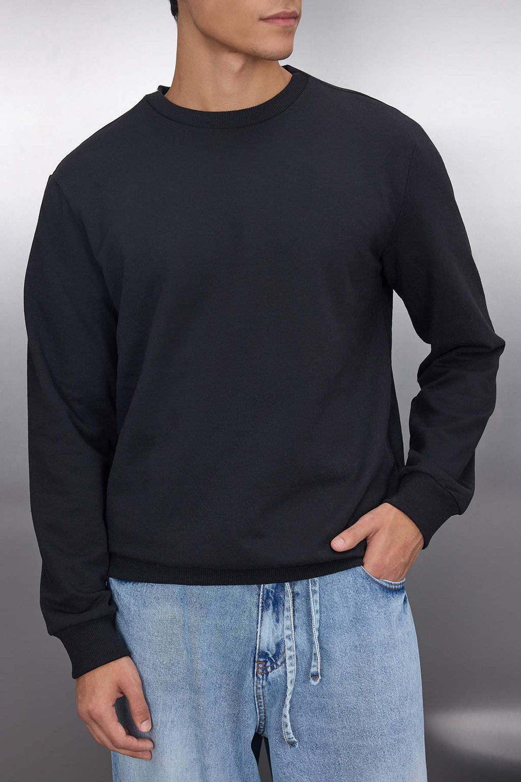 Siyah Regular/Normal Kesim Ici Polar/S?cak Tutan Sweatshirt TMNAW21SW1208