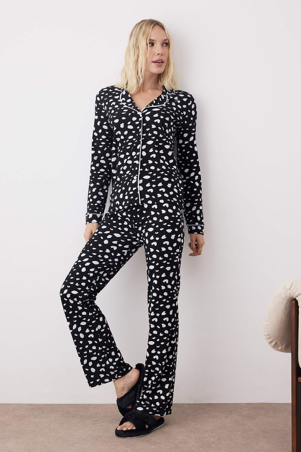 Trendyolmilla Bej %100 Pamuklu Leopar Desenli Gomlek-Pantolon Orme Pijama Tak?m? THMAW21PT0489