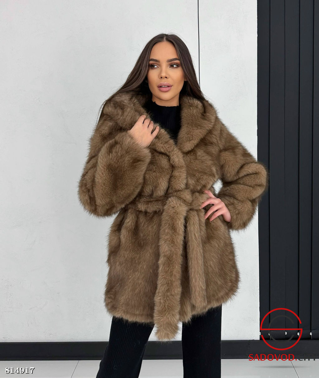 Шуба женская с искусственным мехом