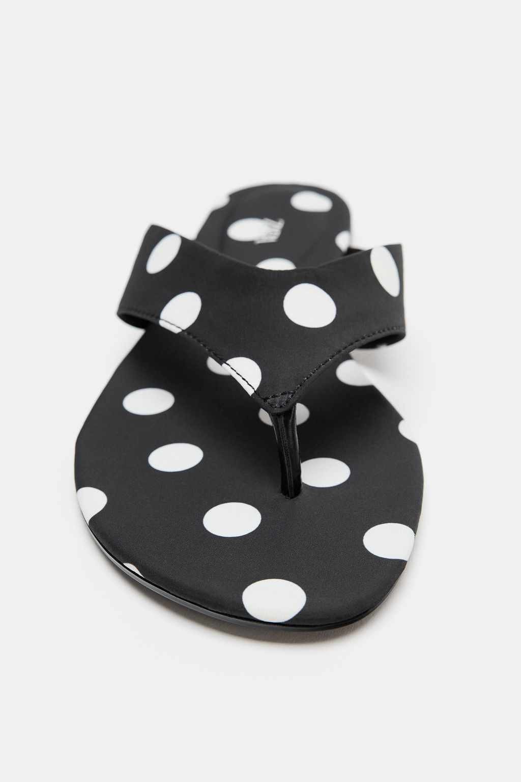 SANDALIA PLANA ESTAMPADO LUNARES / Negro - Zara фото 5