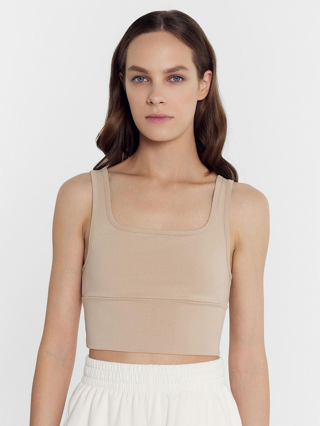 Топ женский в бежевом цвете бежевый 302756-1 - Mark formelle фото 2