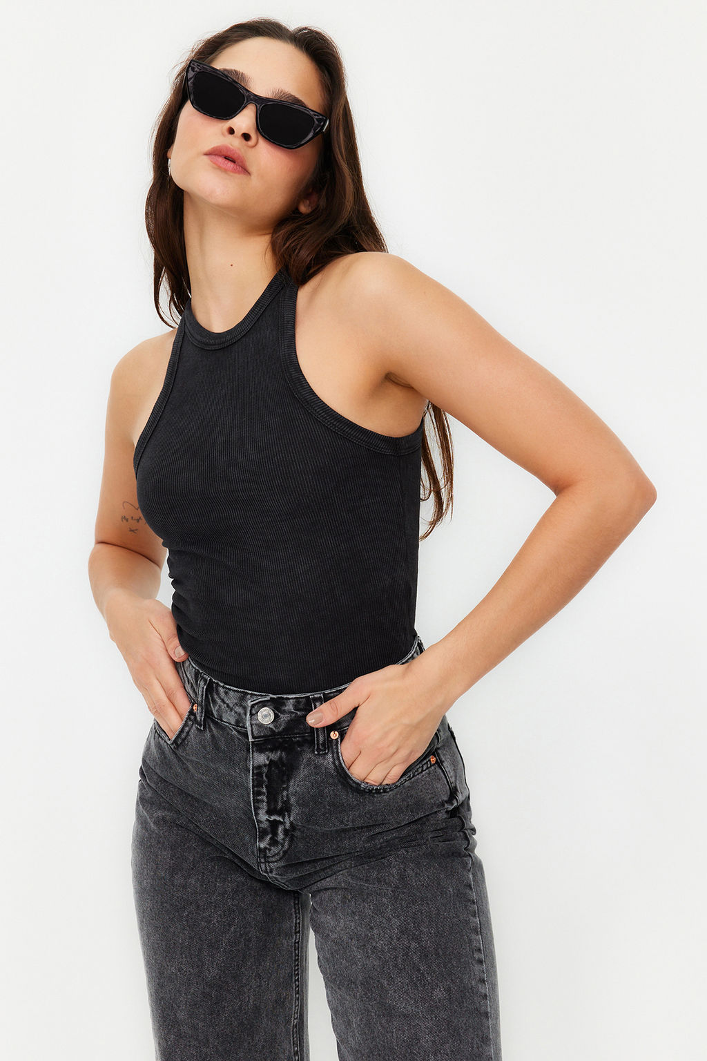 Antrasit Soluk Efektli Vucuda Oturan Halter Yaka Fitilli Pamuklu Esnek Orme Atlet TWOSS24AL00002