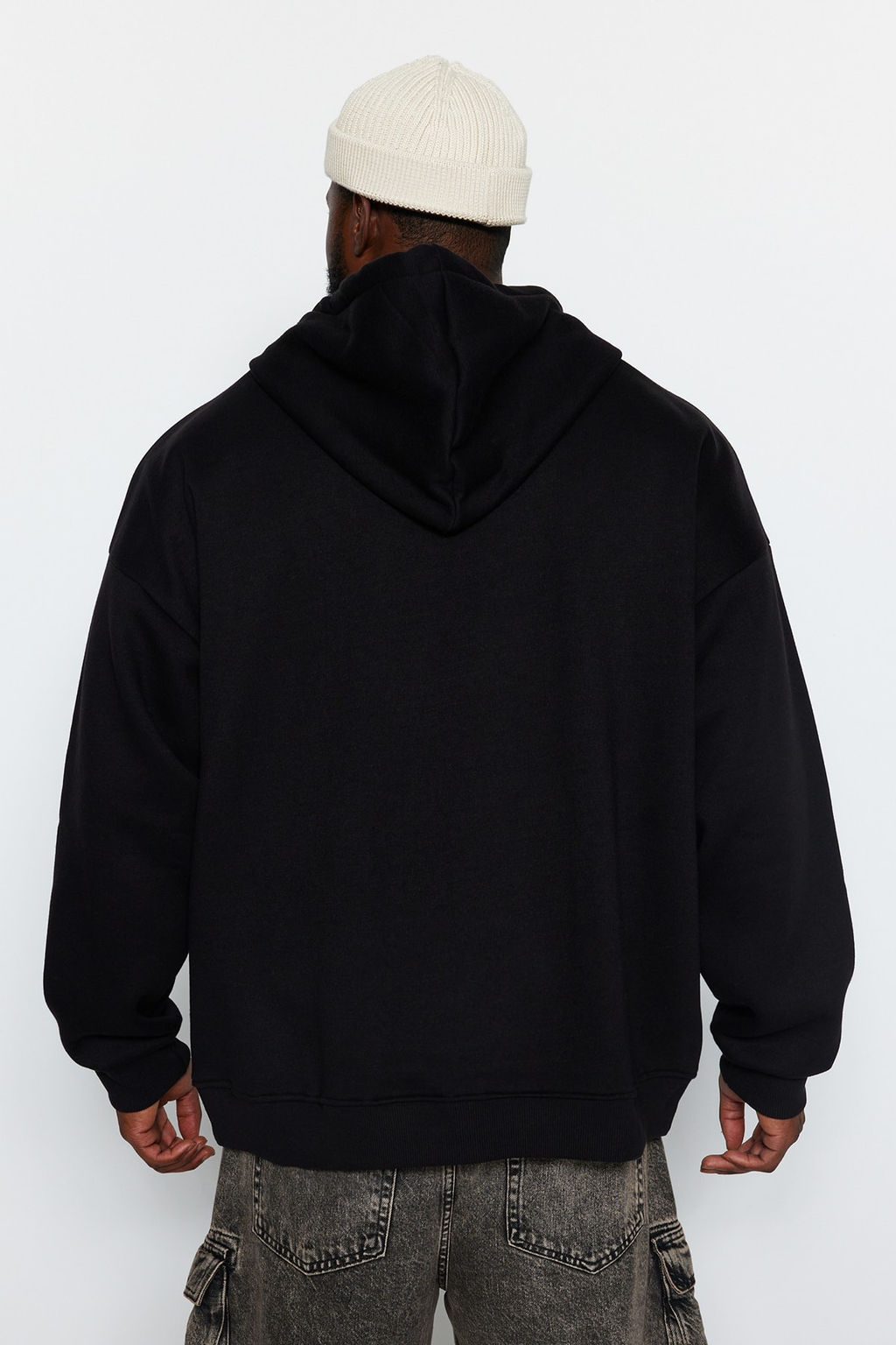 TRENDYOL MAN Siyah Buyuk Beden Oversize Kapusonlu Sweatshirt TMNAW24AO00003 - Trendyolmilla фото 6