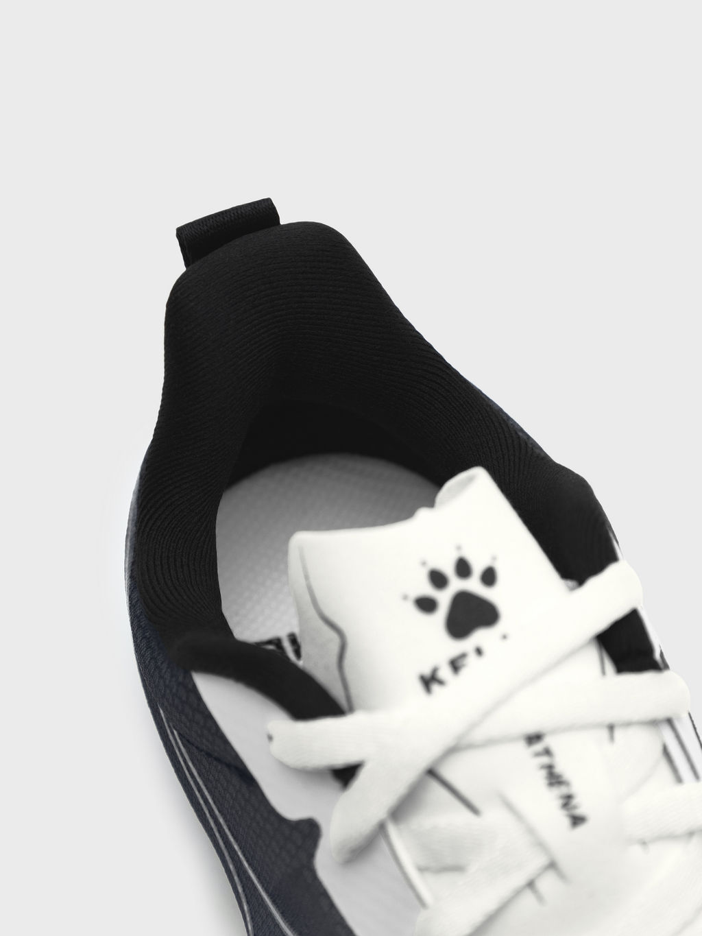 Легкоатлетические шиповки KELME Mens/Womens Sneakers (White/Black)