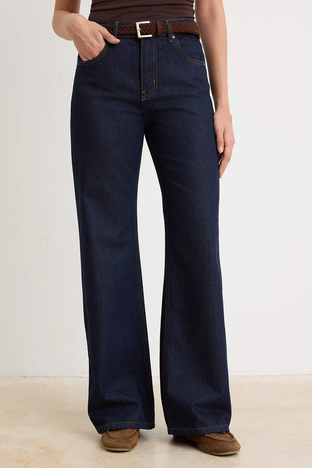Koyu Mavi Kemerli Yuksek Bel Wide Leg Genis Paca %100 Pamuk Non-Stretch Jeans TWOSS26JE00326 - Trendyolmilla фото 3