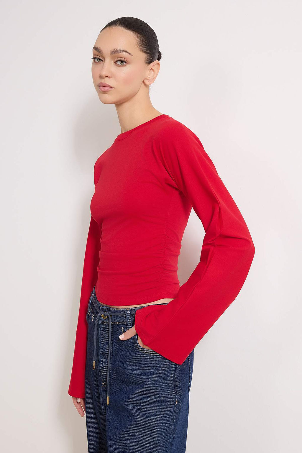 K?rm?z? Ispanyol Kol Buzgu Detayl? Regular/Normal Kal?p Orme Bluz TWOAW26BZ00293