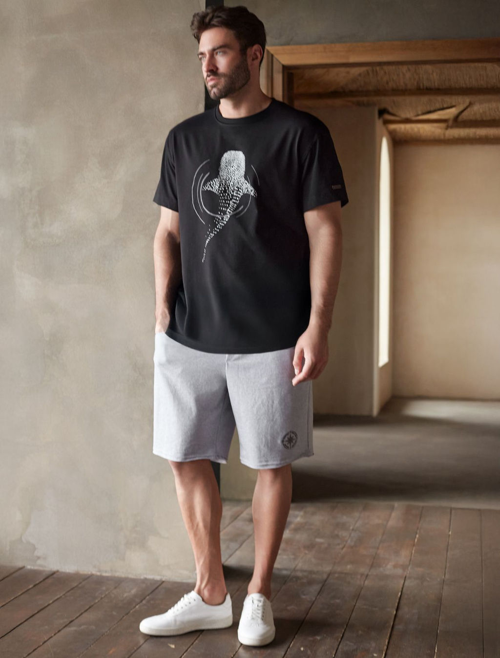 Свободная футболка с авторским принтом