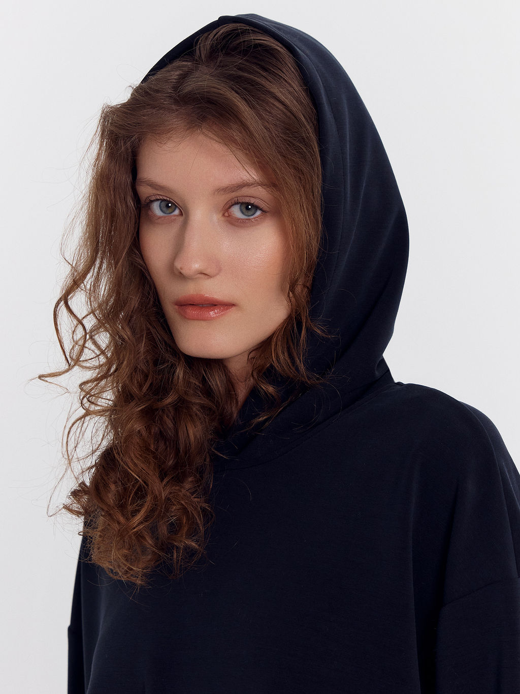 Худи женское черное черный 122965 - Mark formelle фото 5