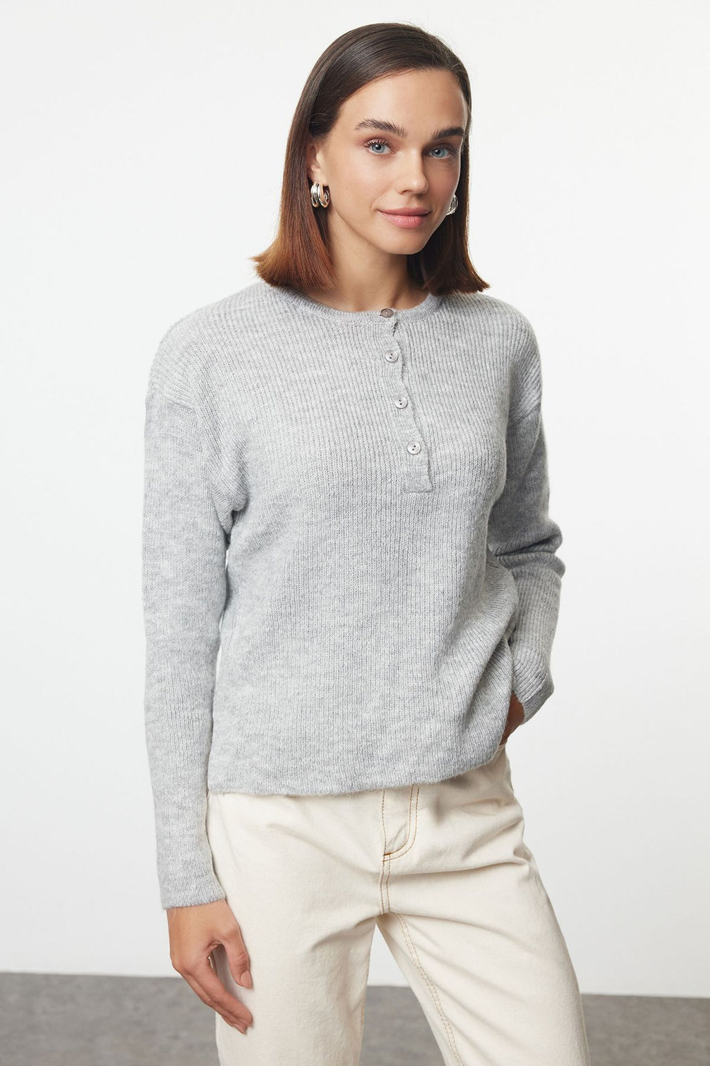 Gri More Sustainable Yumusak Dokulu Genis Kal?p Basic Triko Kazak TWOAW25KZ00309 - Trendyolmilla фото 2