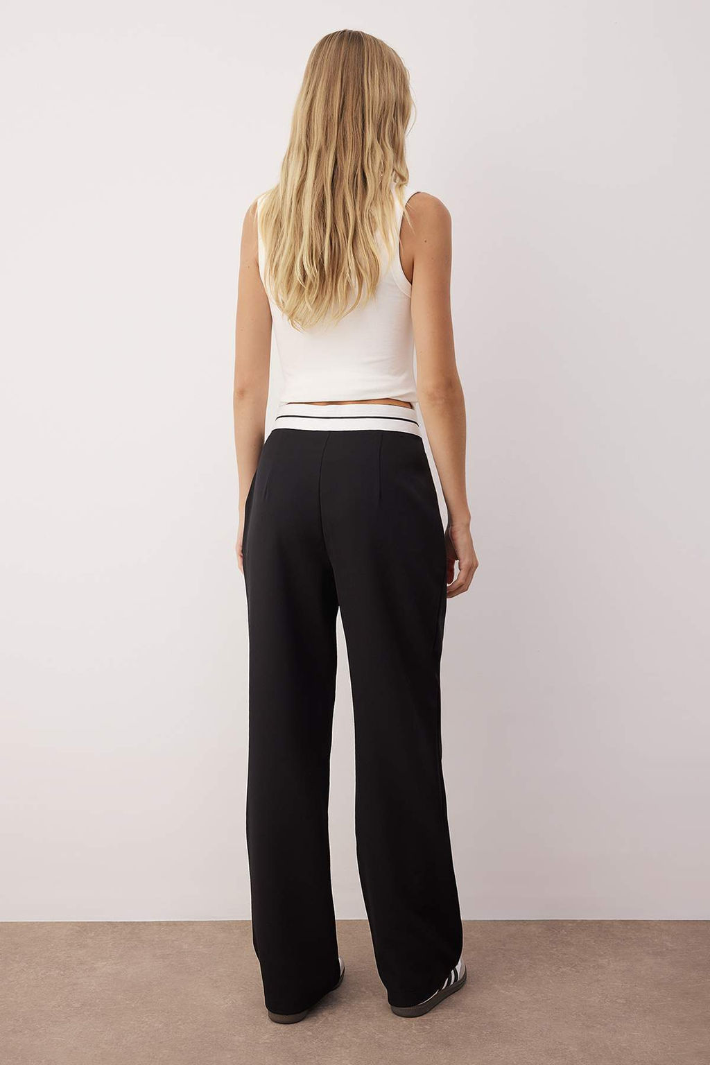 TRENDYOLMILLA Siyah Wide Leg/Genis Paca Dokuma Bel Detayl? Kumas Pantolon TWOAW24PL00037 фото 5