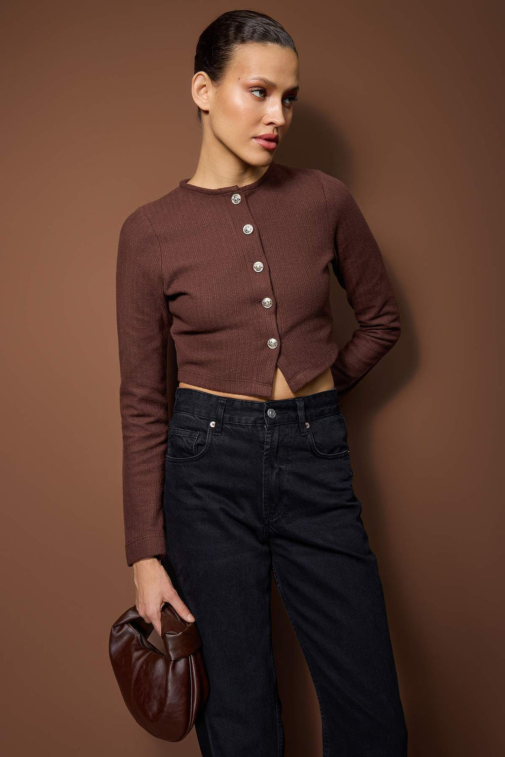 Bej Fitted/Vucuda Oturan Crop Dugme Detayl? F?rcal? Pointel Esnek Orme Bluz TWOAW26BZ00113 - Trendyolmilla фото 12