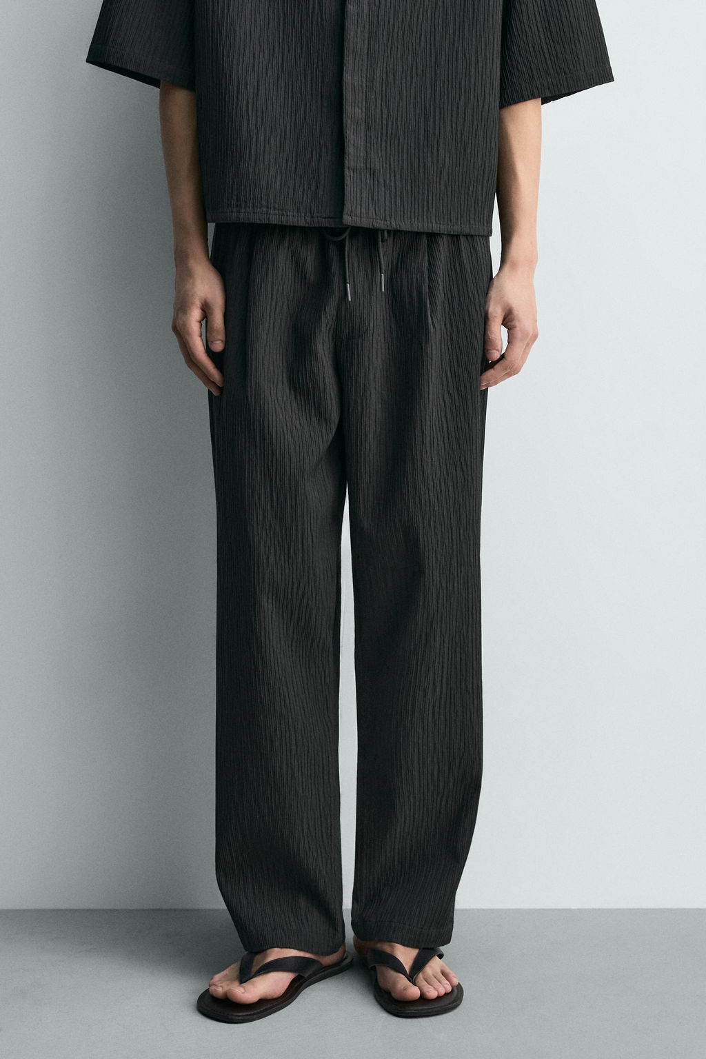 PANTAL?N RELAXED FIT RELIEVE / Gris vigor? - Zara фото 2