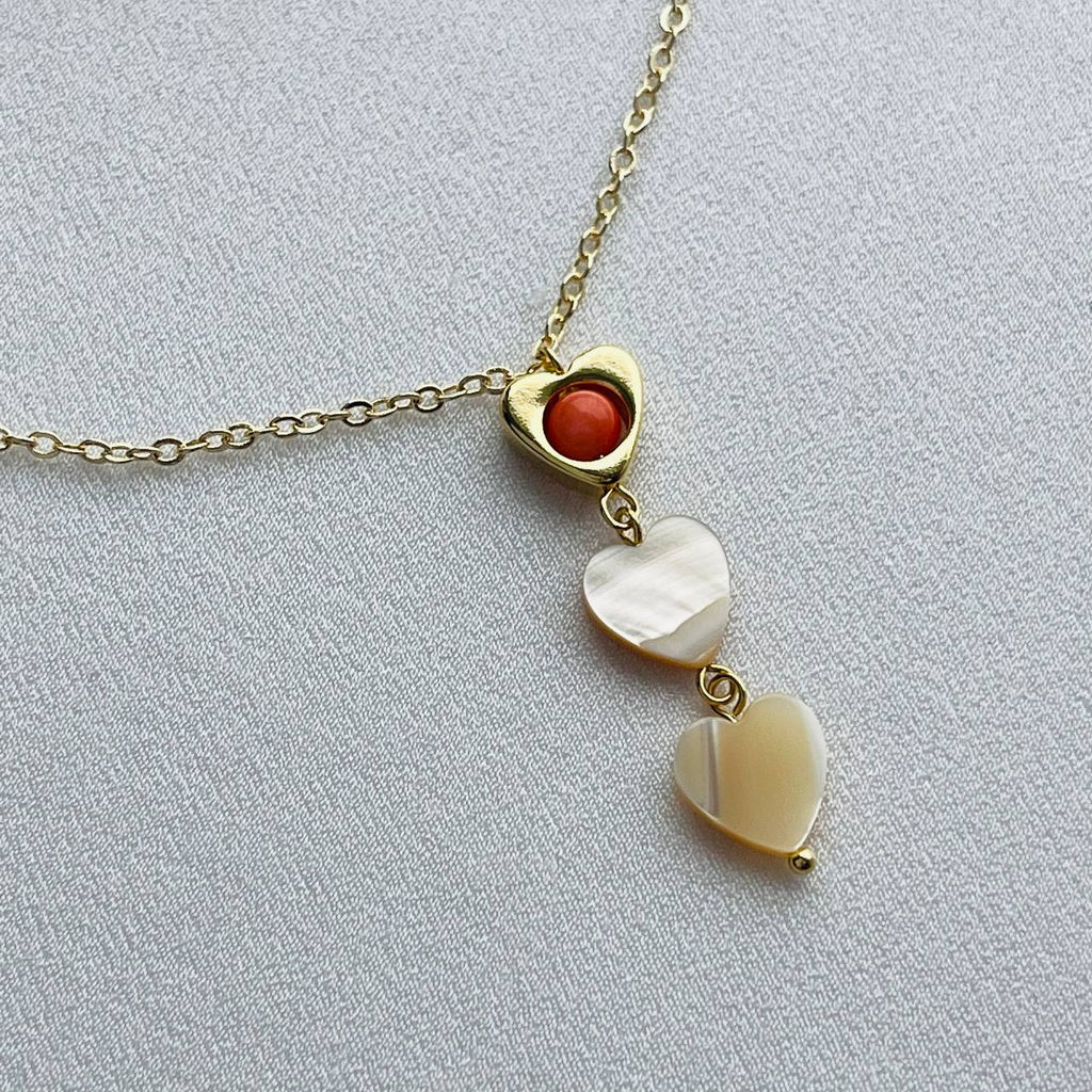 Кулон на цепочке из Коралла и Перламутра
