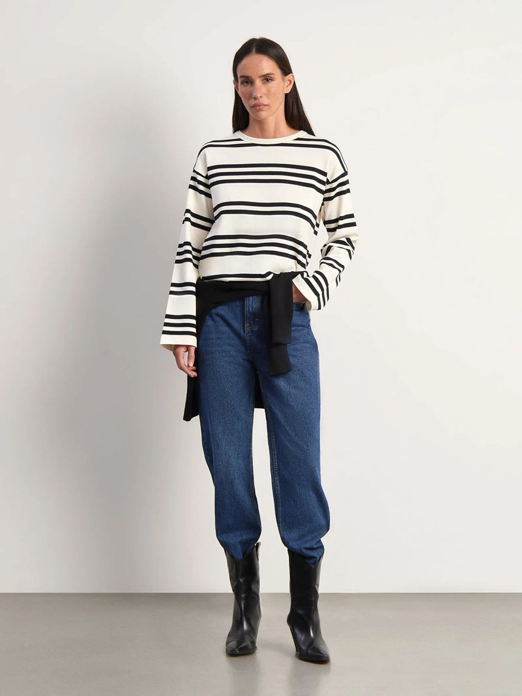 EMKA / Джинсы Mom Fit 385  фото 2