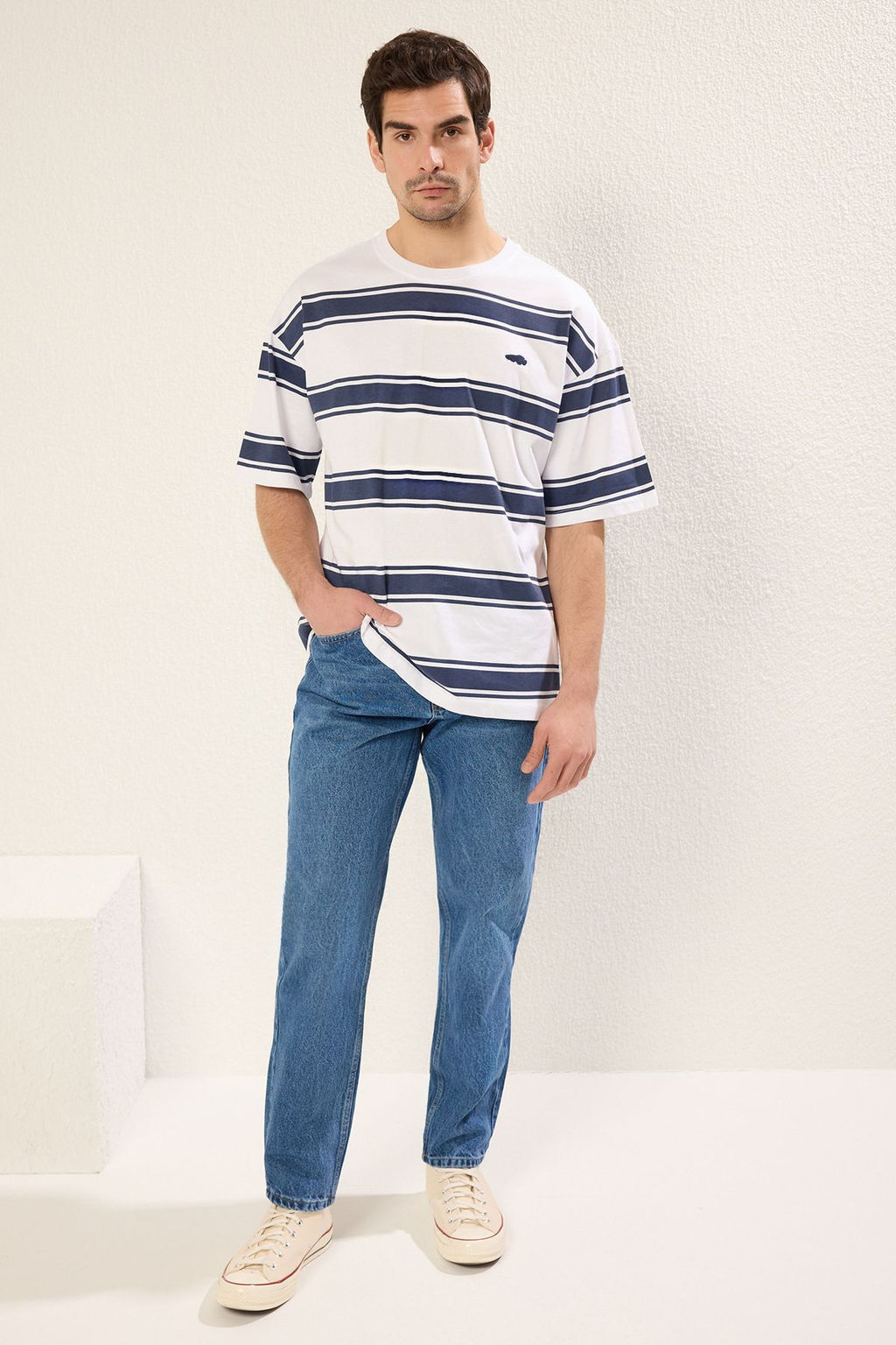TRENDYOL MAN Beyaz Oversize/Genis Kesim Cizgili Kal?n %100 Pamuk Tok Kumas T-shirt TMNSS25TS00020 - Trendyolmilla фото 5