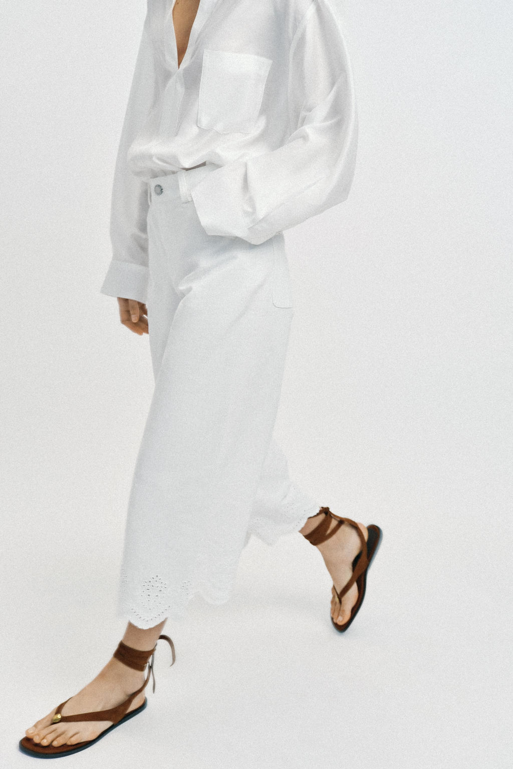 PANTAL?N CULOTTE BORDADOS PERFORADOS / Blanco - Zara фото 4
