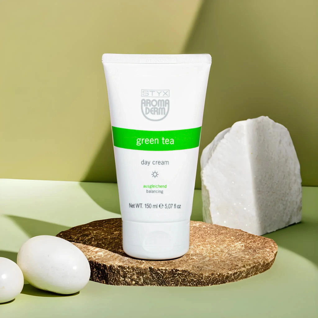 ДНЕВНОЙ КРЕМ ДЛЯ КОМБИ. КОЖИ 150 МЛ