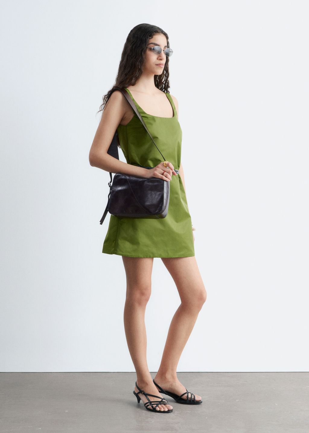 Minivestido esculpido con cord?n de ajuste - H&m фото 3
