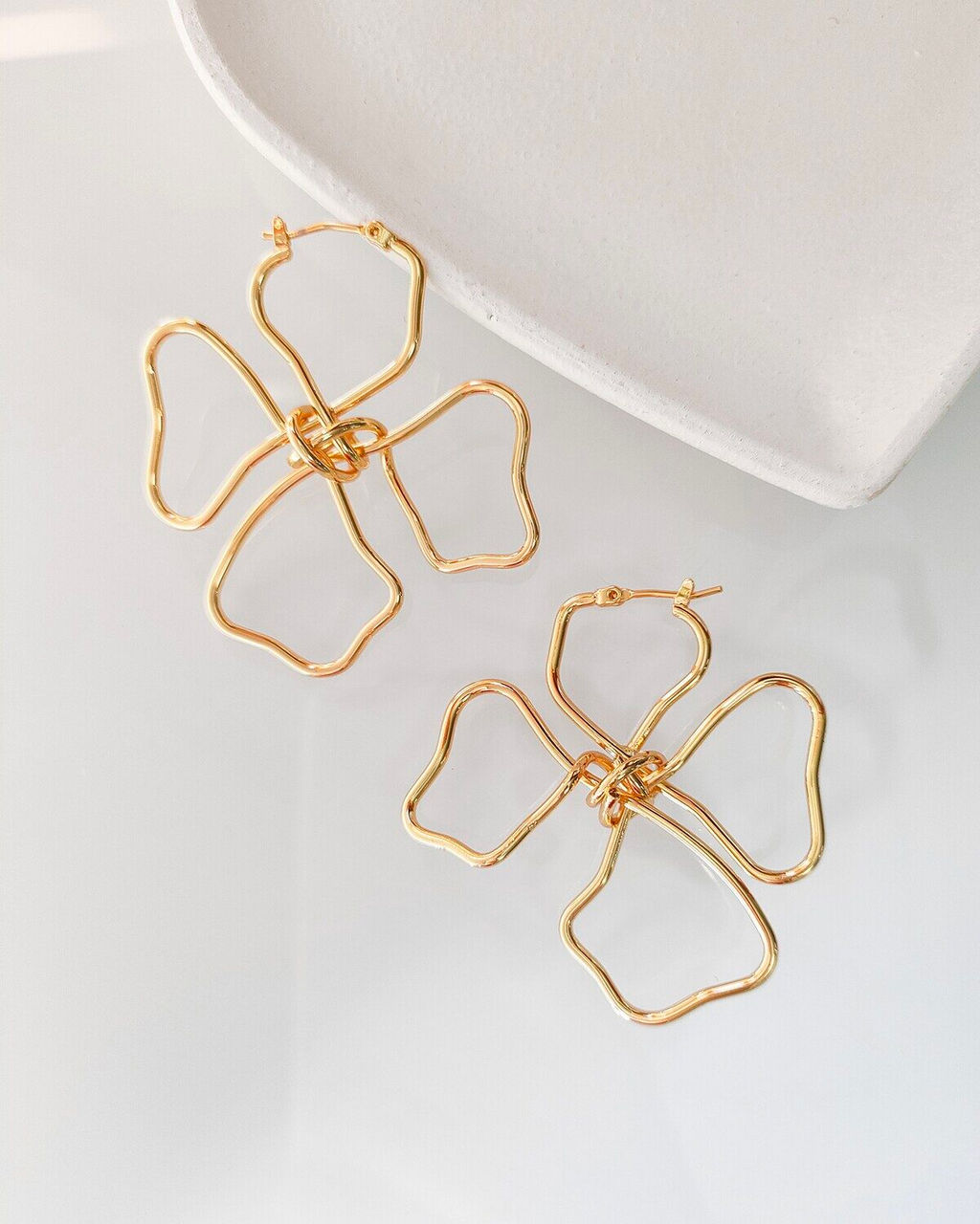 Стильные серьги