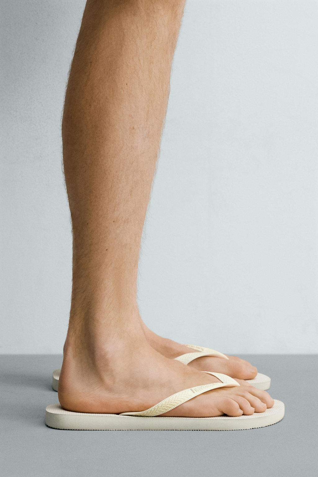 SANDALIA HAVAIANAS ® x ZARA / Blanco Crudo