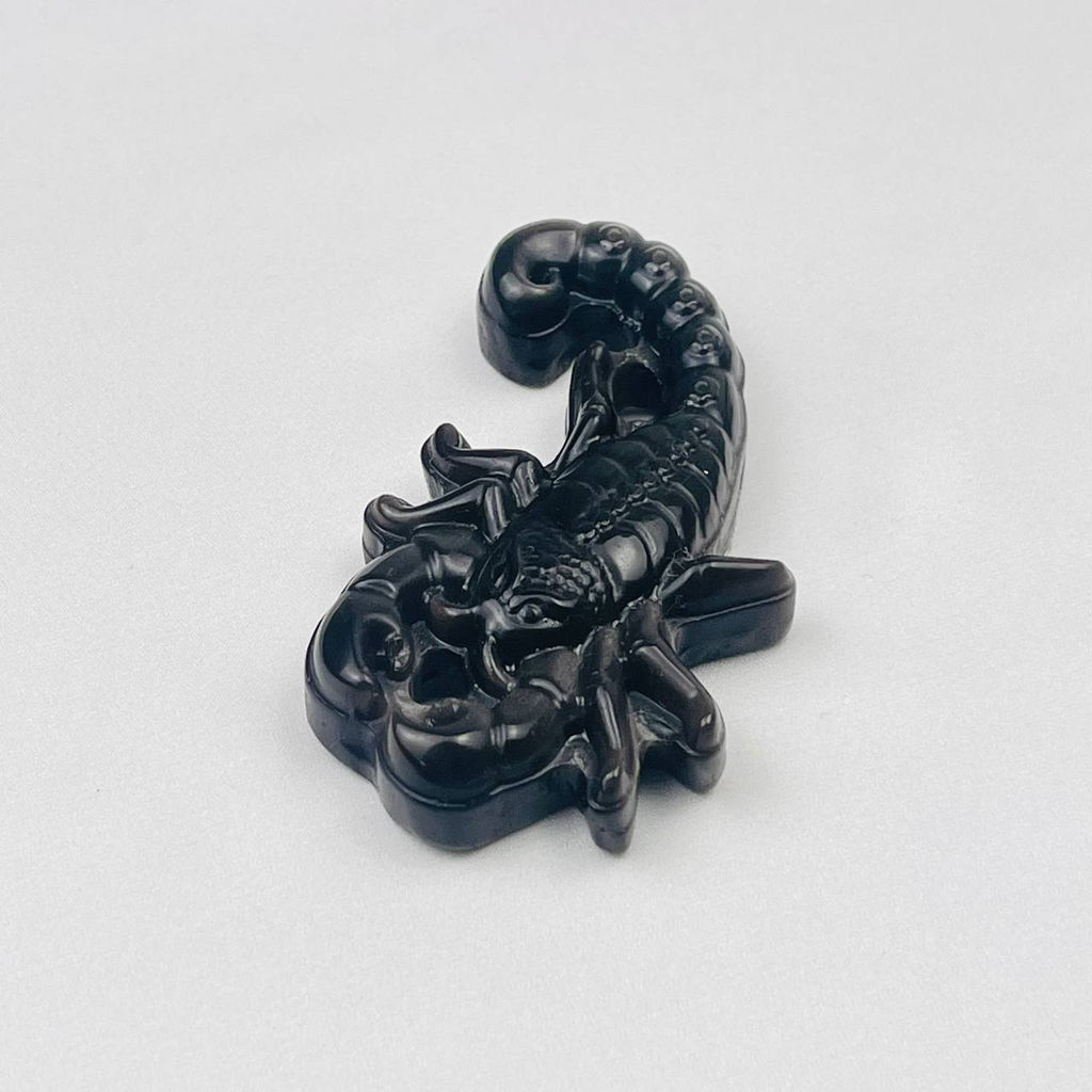 Фигурка Скорпион из серебристого Обсидиана - Радуга самоцветов фото 3