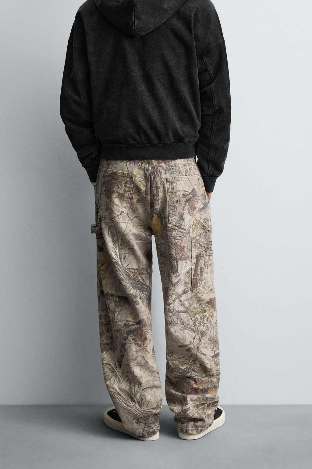 ABSTRACT PRINT CARPENTER TROUSERS - Zara фото 3