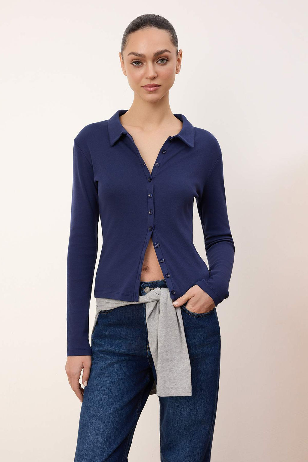 Gri Melanj Fitted/Vucuda Oturan Polo Yaka Dugmeli Pamuk Ribana Orme Bluz TWOSS26BZ00066 - Trendyolmilla фото 10