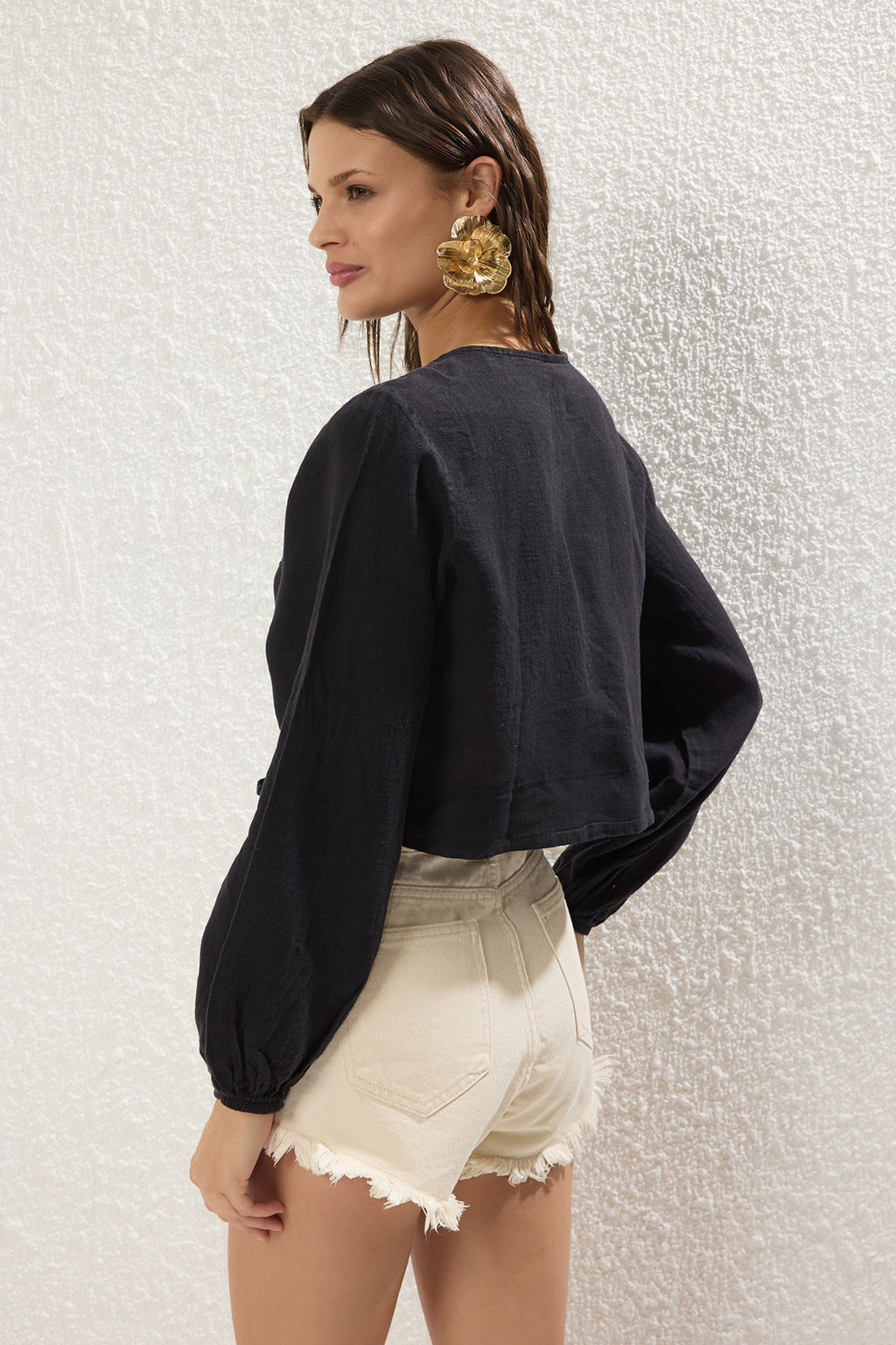 TRENDYOLMILLA Sar? Dokuma %100 Keten Baglamal? Balon Kollu Plaj Gomlek TBESS25GO00016 фото 32