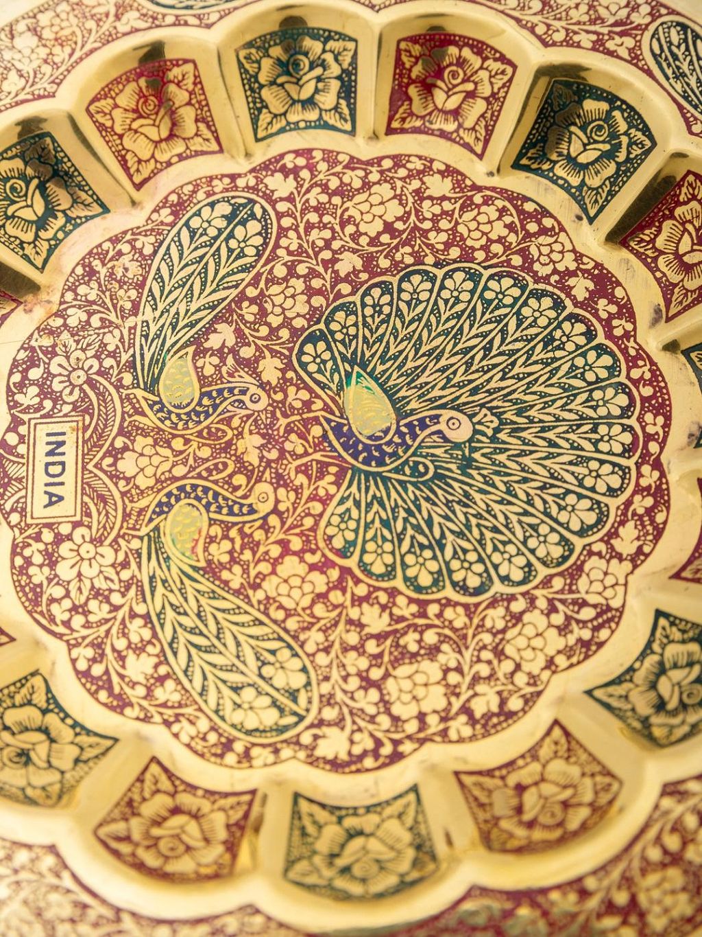 Панно декоративное Три Павлин 8 № Пн1530/3 эмаль красная - Ганг фото 3