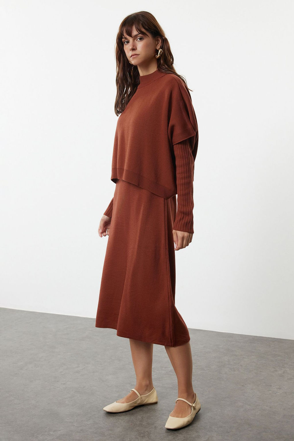 TRENDYOLMILLA Bej Genis Kal?p Midi Triko Suveterli Elbise TWOAW24EL00012  фото 13