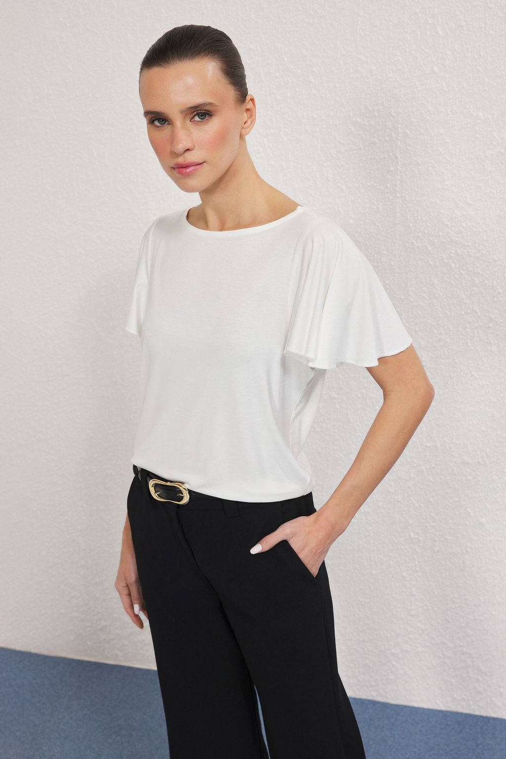 Ekru Viskon Icerikli Kollar? F?rf?rl? Dokumlu Orme Bluz TWOSS25BZ00516