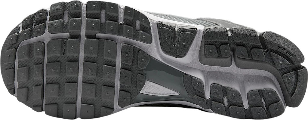 Кроссовки взрослые