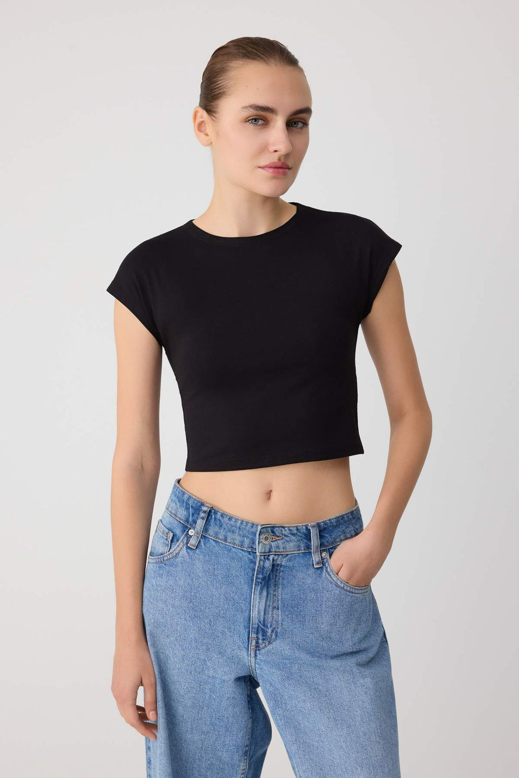 Siyah-Beyaz D_z Regular Bisiklet Yaka Ay Kol K_sa %100 Pamuk _rme T-Shirt TWOSS26TS00347 - Trendyolmilla фото 2