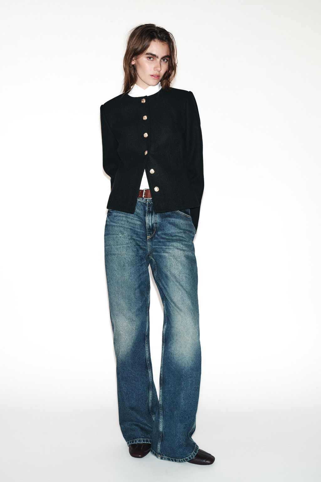 FITTED ROUND NECK BLAZER