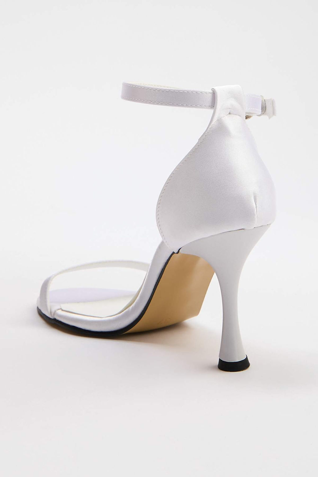Bride Beyaz Saten Bilekten Baglamal? Kad?n 10 cm Ince Topuklu Ayakkab? TAKSS25TO00097