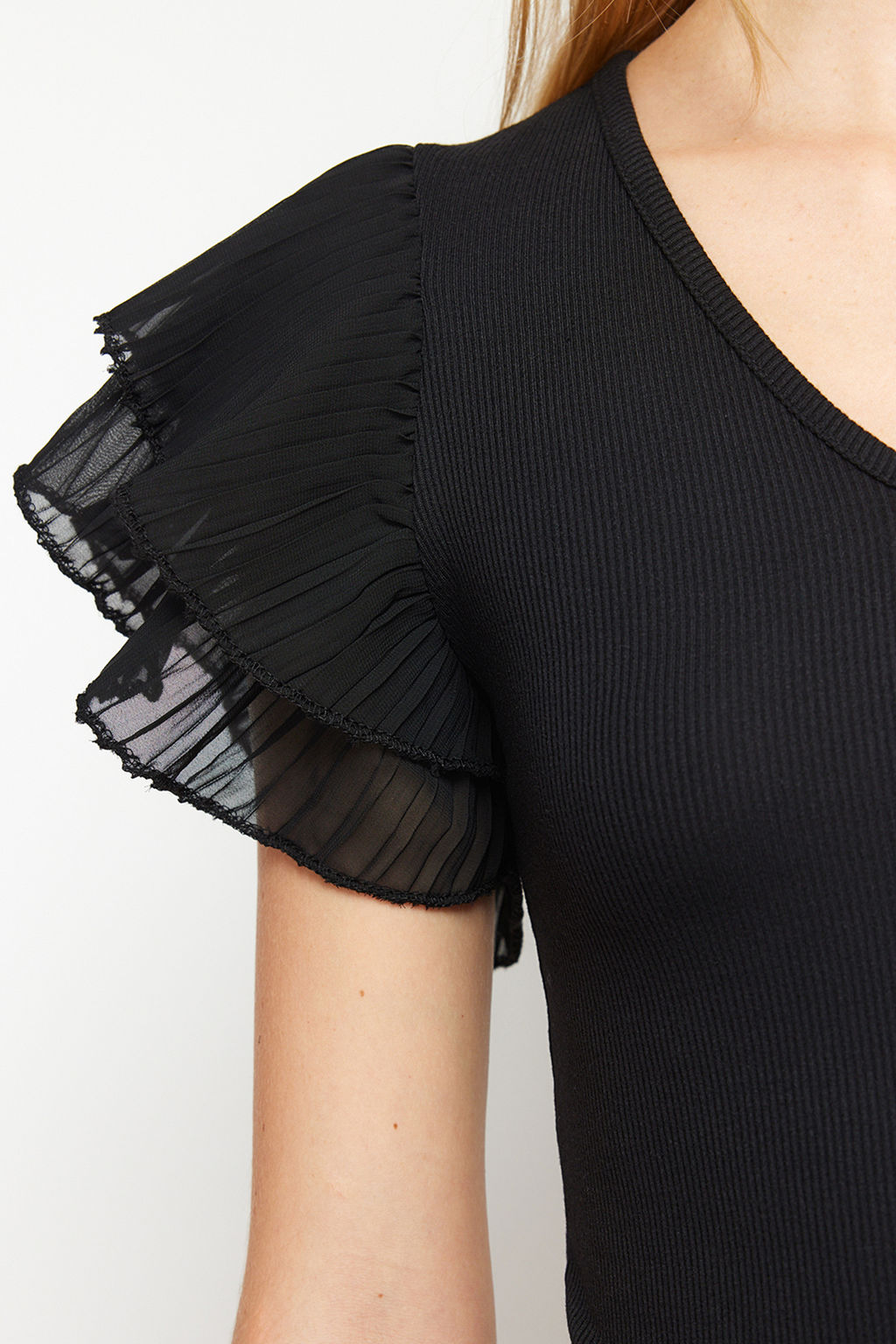 Siyah Kollar? Tul Detayl? Fitted/Vucuda Oturan V yaka Esnek Orme Bluz TWOSS24BZ00029 - Trendyolmilla фото 4