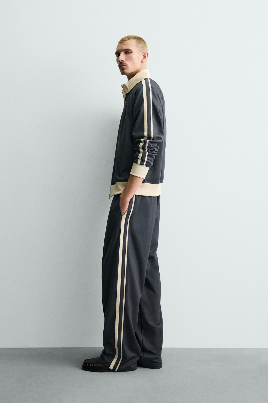 ZIP-UP SWEATSHIRT WITH STRIPES - Zara фото 12