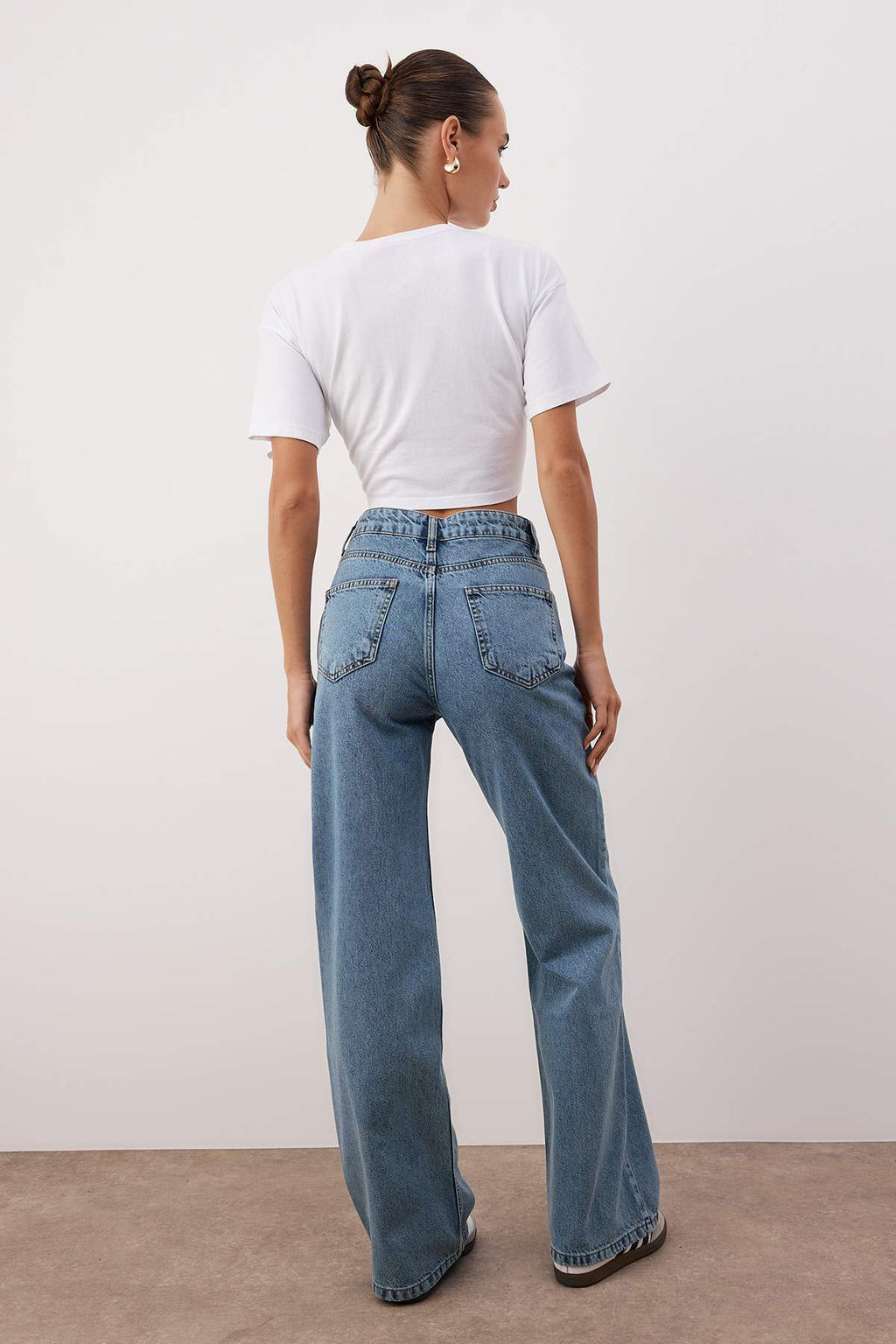 Mavi Kemerli Yuksek Bel Wide Leg Jeans TWOAW26JE00274 - Trendyolmilla фото 4