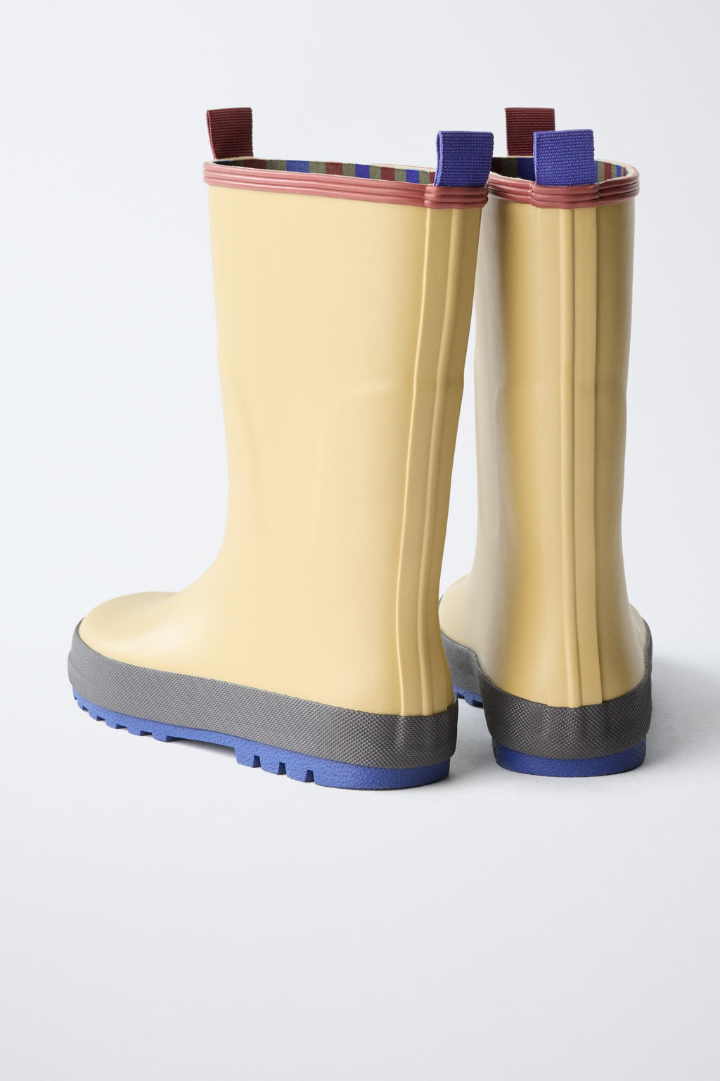 BOTA DE AGUA COLOR BLOCK / Marr?n Arena