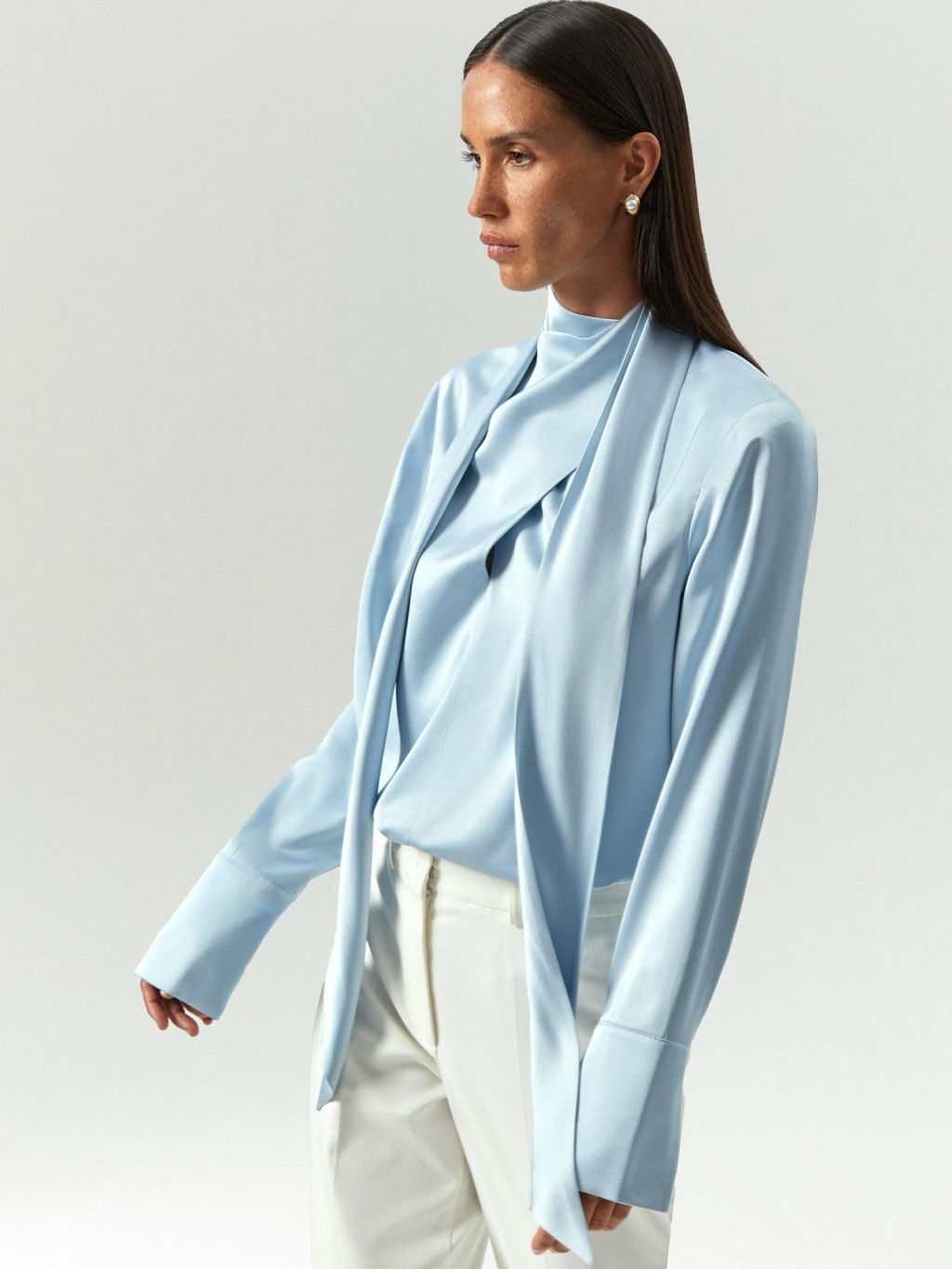 Блузка из вискозы с воротником-бантом, B3190/pegas