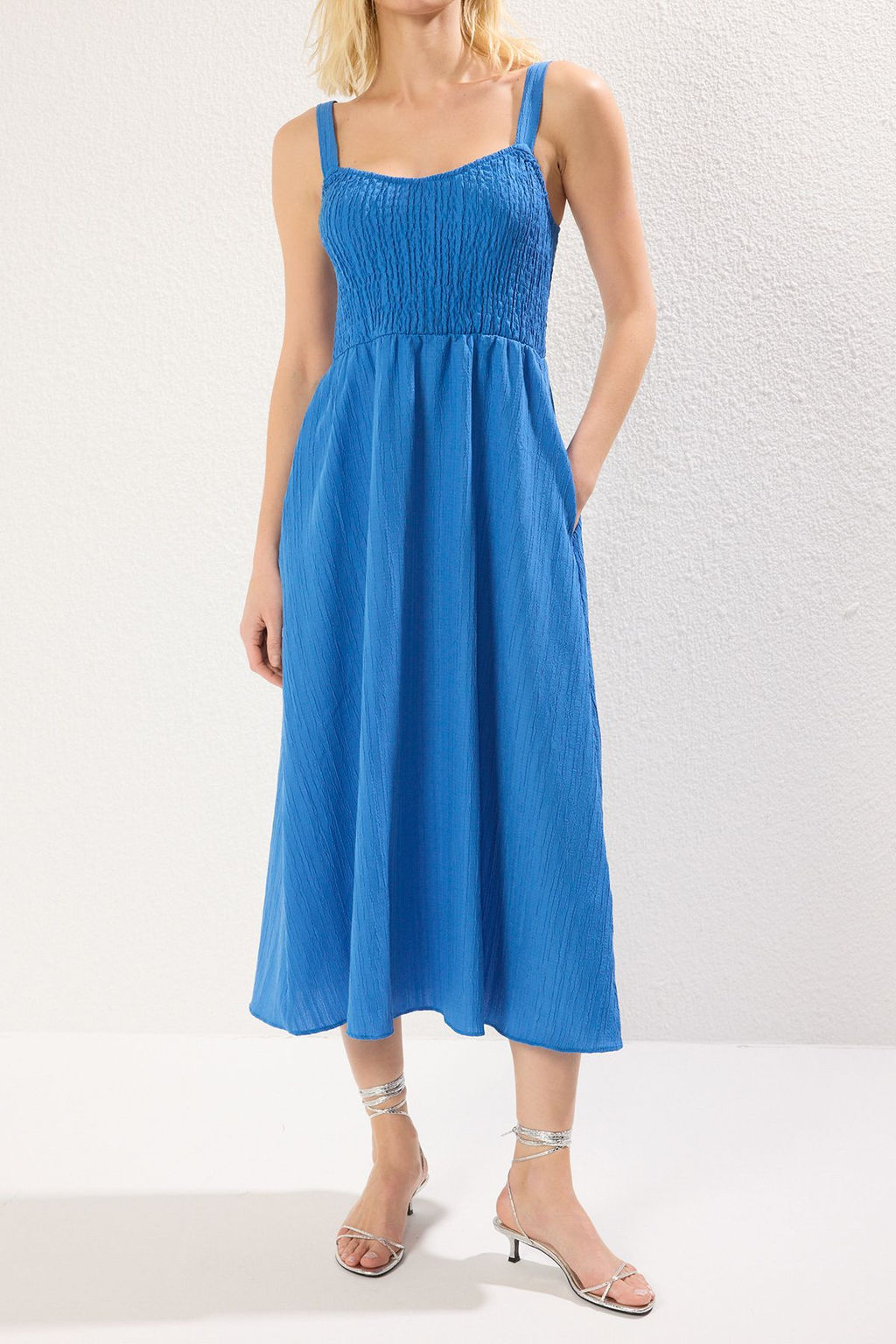 TRENDYOLMILLA Siyah Etegi Belden Ac?lan Gipeli Midi Dokuma Elbise TWOSS25EL00282  фото 8